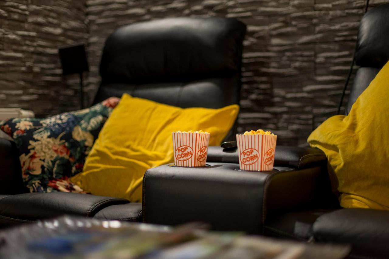 Home Cinema Kassel Exterior photo
